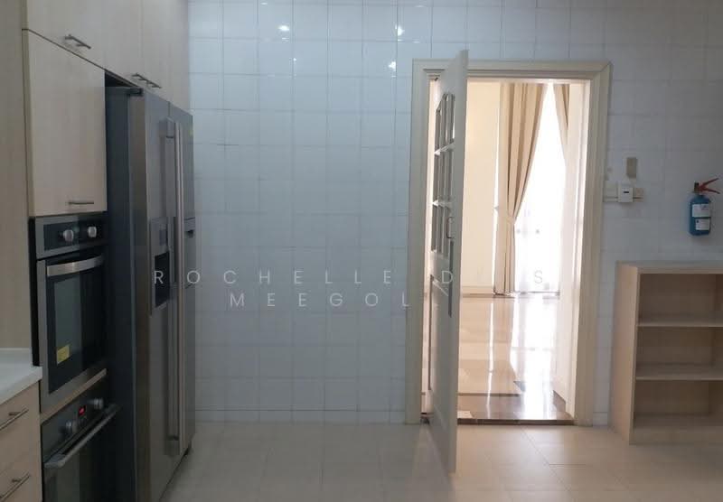 Leonie Condotel, 2 Leonie Hill Road, Orchard / River Valley, 4 Bedrooms, 4,843 sqft, Condominium For Rent, by Rochelle De S Meegolle, 500287604 - Kitchen - PropertyGuru.com.sg