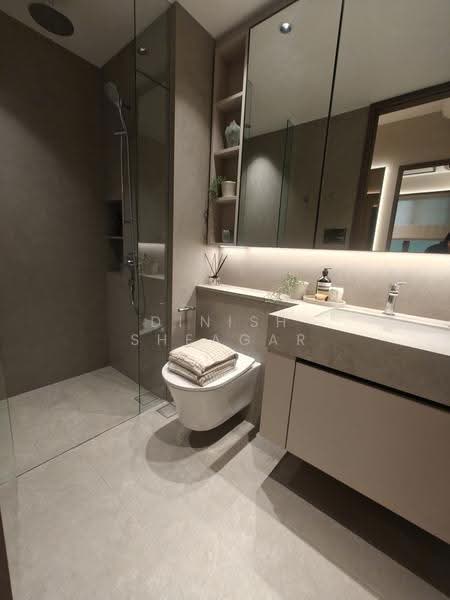 Amber House, 30 Amber Gardens, East Coast / Marine Parade, 2 Bedrooms, 635 sqft, Apartment For Sale, by Dinish Sheagar, 500287606 - Bathroom - PropertyGuru.com.sg