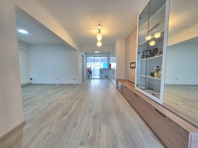 523 Ang Mo Kio Avenue 5, 523 Ang Mo Kio Avenue 5, Ang Mo Kio / Bishan / Thomson, 2 Bedrooms, 882 sqft, HDB Flat For Sale, by Eevian Loi, 500287612 - Living Room - PropertyGuru.com.sg