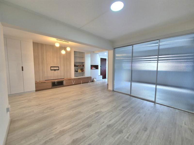 523 Ang Mo Kio Avenue 5, 523 Ang Mo Kio Avenue 5, Ang Mo Kio / Bishan / Thomson, 2 Bedrooms, 882 sqft, HDB Flat For Sale, by Eevian Loi, 500287612 - Living Room - PropertyGuru.com.sg