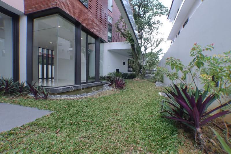 Jalan Kakatua/ Jalan Layang Layang/ Jalan Selanting, Jalan Kakatua/ Jalan Layang Layang/ Jalan Selanting, Clementi Park / Upper Bukit Timah, 6 Bedrooms, 16,000 sqft, Detached House For Sale, by Douglas Lee, 500287615 - Exterior - PropertyGuru.com.sg