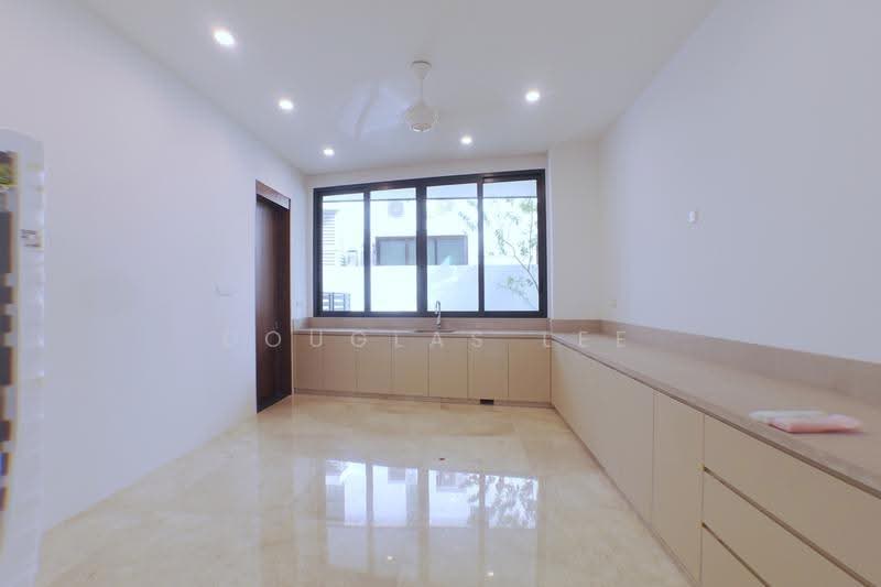 Jalan Kakatua/ Jalan Layang Layang/ Jalan Selanting, Jalan Kakatua/ Jalan Layang Layang/ Jalan Selanting, Clementi Park / Upper Bukit Timah, 6 Bedrooms, 16,000 sqft, Detached House For Sale, by Douglas Lee, 500287615 - Kitchen - PropertyGuru.com.sg