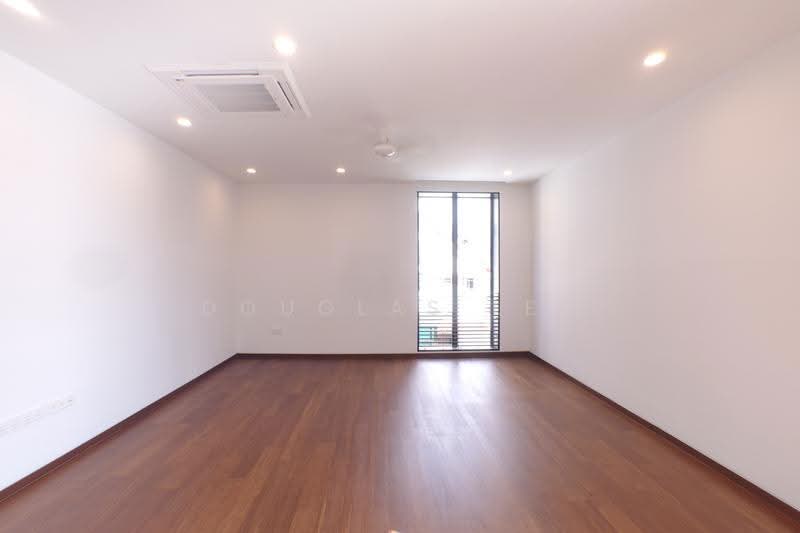 Jalan Kakatua/ Jalan Layang Layang/ Jalan Selanting, Jalan Kakatua/ Jalan Layang Layang/ Jalan Selanting, Clementi Park / Upper Bukit Timah, 6 Bedrooms, 16,000 sqft, Detached House For Sale, by Douglas Lee, 500287615 - Interior - PropertyGuru.com.sg