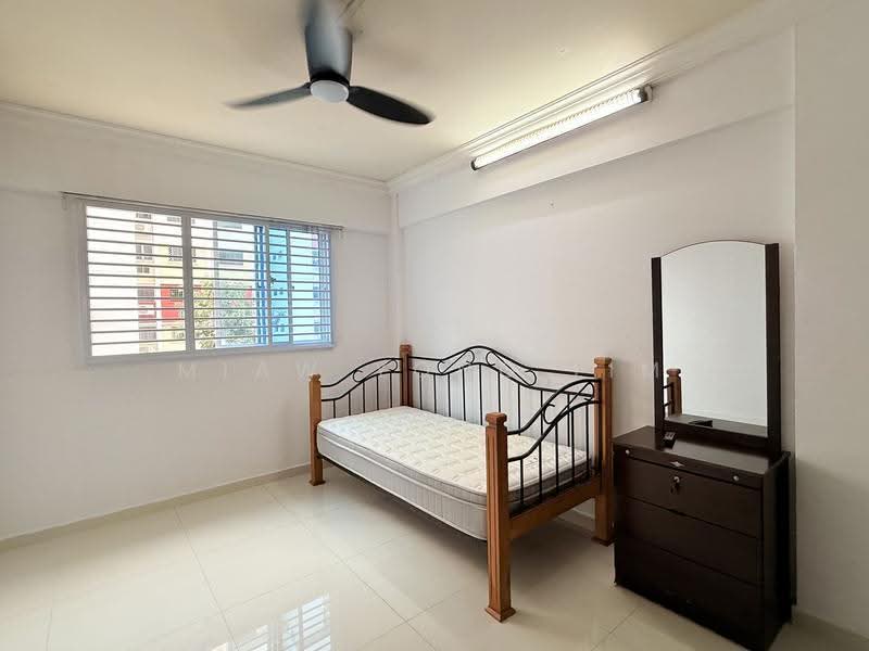 279 Yishun Street 22, 279 Yishun Street 22, Sembawang / Yishun, 3 Bedrooms, 904 sqft, HDB Flat For Rent, by Miaw Yong Lim, 500287626 - Bedroom - PropertyGuru.com.sg