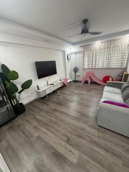 566 Hougang Street 51, 566 Hougang Street 51, Hougang / Punggol / Sengkang, 3 Bedrooms, 1,119 sqft, HDB Flat For Sale, by Mohammed Riaz Bin Mohd Salleh, 500287639 - Living Room - PropertyGuru.com.sg
