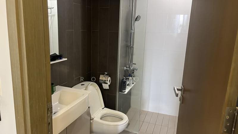 CityLife @ Tampines, 57 Tampines Central 7, Pasir Ris / Tampines, 3 Bedrooms, 1,130 sqft, Condominium For Sale, by Ron Koh, 500287641 - Bathroom - PropertyGuru.com.sg