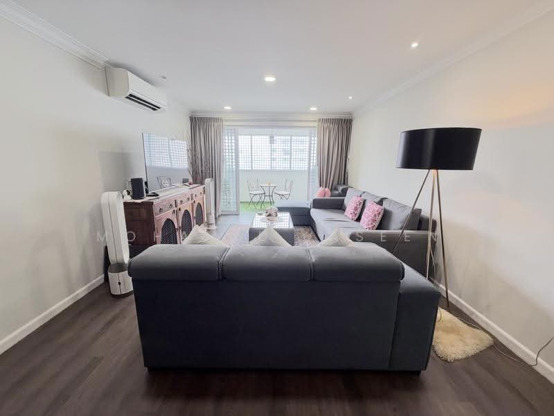 294 Tampines Street 22, 294 Tampines Street 22, Pasir Ris / Tampines, 3 Bedrooms, 1,302 sqft, HDB Flat For Sale, by Mohamed Yaseen, 500287686 - Living Room - PropertyGuru.com.sg