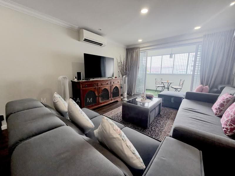 294 Tampines Street 22, 294 Tampines Street 22, Pasir Ris / Tampines, 3 Bedrooms, 1,302 sqft, HDB Flat For Sale, by Mohamed Yaseen, 500287686 - Living Room - PropertyGuru.com.sg