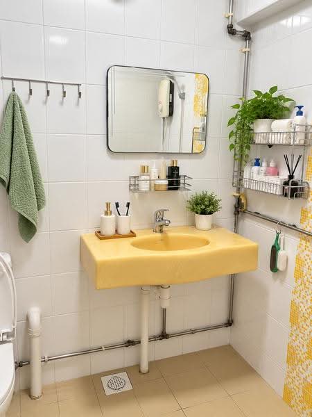 766 Yishun Avenue 3, 766 Yishun Avenue 3, Sembawang / Yishun, 3 Bedrooms, 1,119 sqft, HDB Flat For Sale, by Delvin Ong, 500287688 - Bathroom - PropertyGuru.com.sg