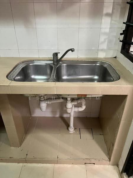 673 Woodlands Drive 71, 673 Woodlands Drive 71, Admiralty / Woodlands, Room Rental, 10 sqft, HDB Flat For Rent, by Esther Lim, 500287689 - Kitchen - PropertyGuru.com.sg