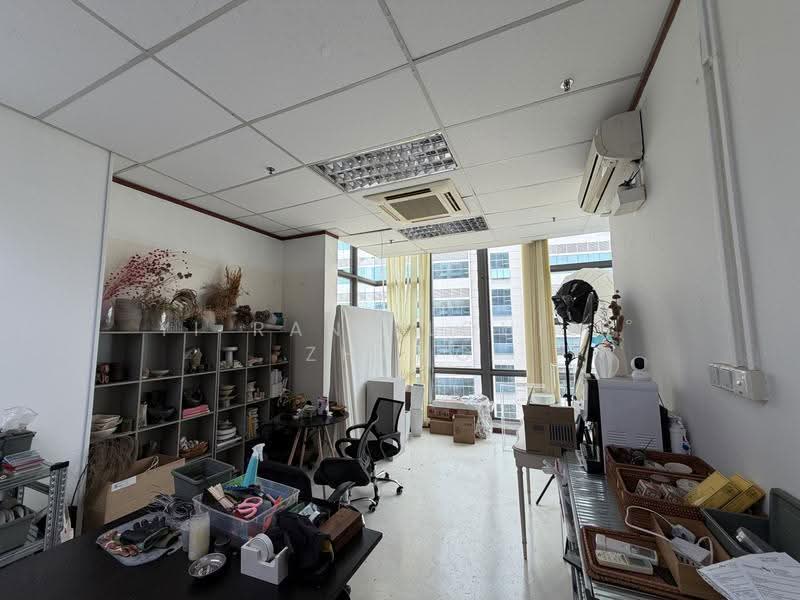 The Spire, 10 Bukit Batok Crescent, Dairy Farm / Bukit Panjang / Choa Chu Kang, 1,539 sqft, Light Industrial (B1) For Sale, by Yi Ran (Louis) Zhang, 500287692 - Interior - CommercialGuru.com.sg