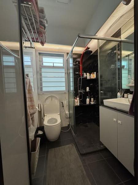801A Keat Hong Close, 801A Keat Hong Close, Dairy Farm / Bukit Panjang / Choa Chu Kang, 2 Bedrooms, 720 sqft, HDB Flat For Sale, by Ruth Lee, 500287695 - Master Bathroom - PropertyGuru.com.sg