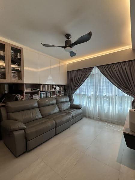 801A Keat Hong Close, 801A Keat Hong Close, Dairy Farm / Bukit Panjang / Choa Chu Kang, 2 Bedrooms, 720 sqft, HDB Flat For Sale, by Ruth Lee, 500287695 - Living Room - PropertyGuru.com.sg
