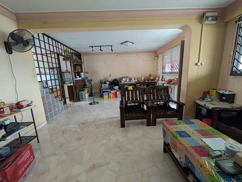 897 Tampines Street 81, 897 Tampines Street 81, Pasir Ris / Tampines, 3 Bedrooms, 1,119 sqft, HDB Flat For Sale, by Desmond Tan, 500287723 - Living Room - PropertyGuru.com.sg