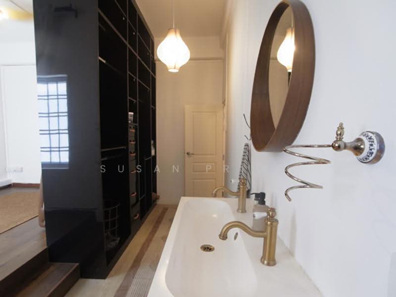 Tiong Bahru Cute Ground Floor Home Office, Nearby Tiong Bahru Walkup Apartment, Alexandra / Commonwealth, 2 Bedrooms, 875 sqft, Walk-up Apartment For Rent, by Susan Prior, 500287751 - PropertyGuru.com.sg