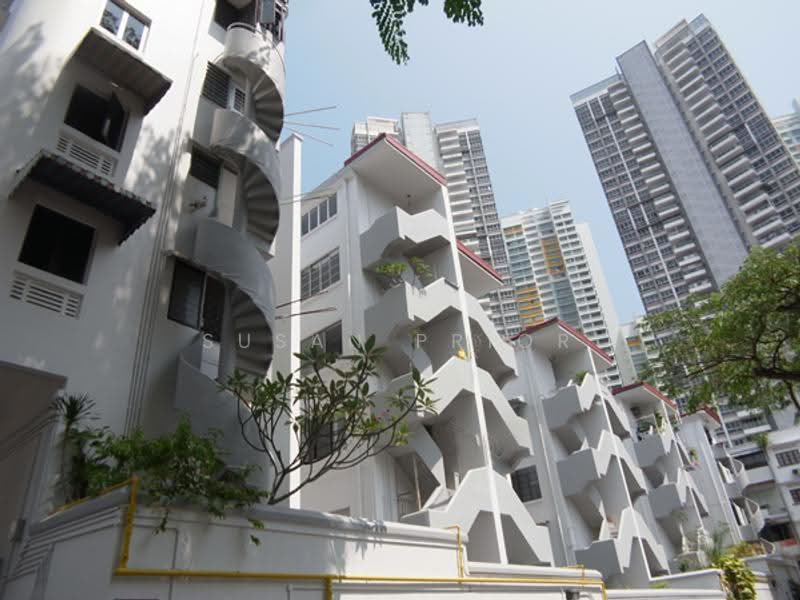 Tiong Bahru Cute Ground Floor Home Office, Nearby Tiong Bahru Walkup Apartment, Alexandra / Commonwealth, 2 Bedrooms, 875 sqft, Walk-up Apartment For Rent, by Susan Prior, 500287751 - PropertyGuru.com.sg