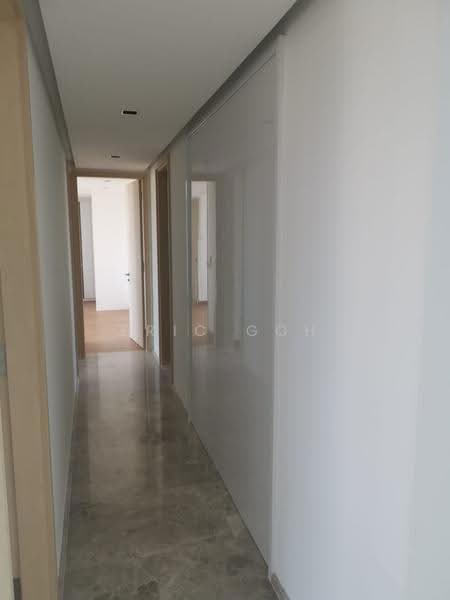 Draycott Eight, 4 Draycott Park, Tanglin / Holland / Bukit Timah, 4 Bedrooms, 2,896 sqft, Condominium For Sale, by Eric Goh, 500287762 - Corridor - PropertyGuru.com.sg