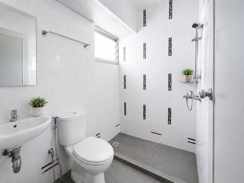 421 Clementi Avenue 1, 421 Clementi Avenue 1, Buona Vista / West Coast / Clementi New Town, 2 Bedrooms, 785 sqft, HDB Flat For Sale, by Wanni Chan 陈寀颖, 500287765 - Bathroom - PropertyGuru.com.sg