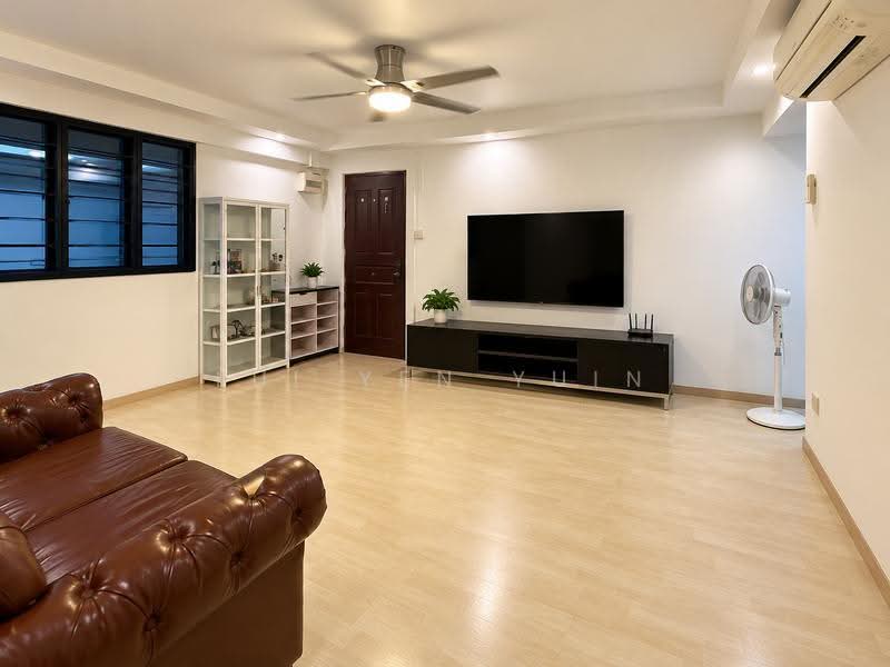 205 Clementi Avenue 6, 205 Clementi Avenue 6, Buona Vista / West Coast / Clementi New Town, 3 Bedrooms, 980 sqft, HDB Flat For Sale, by Lui Yen Yuin, 500287771 - Living Room - PropertyGuru.com.sg