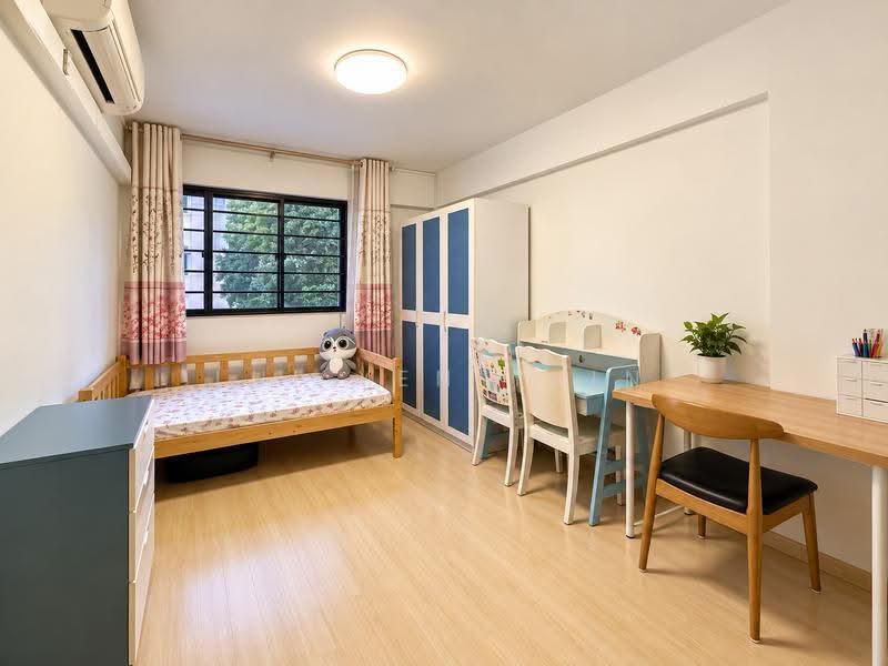 205 Clementi Avenue 6, 205 Clementi Avenue 6, Buona Vista / West Coast / Clementi New Town, 3 Bedrooms, 980 sqft, HDB Flat For Sale, by Lui Yen Yuin, 500287771 - Bedroom - PropertyGuru.com.sg