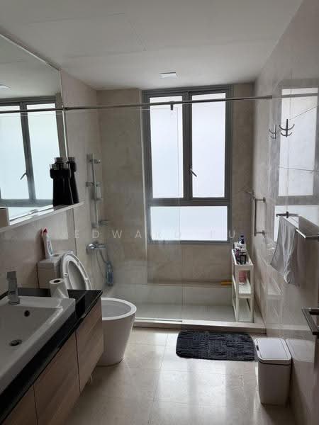 Waterfront Key, 772 Bedok Reservoir Road, Bedok / Upper East Coast, 3 Bedrooms, 1,227 sqft, Condominium For Sale, by Edward Fu, 500287781 - Bathroom - PropertyGuru.com.sg