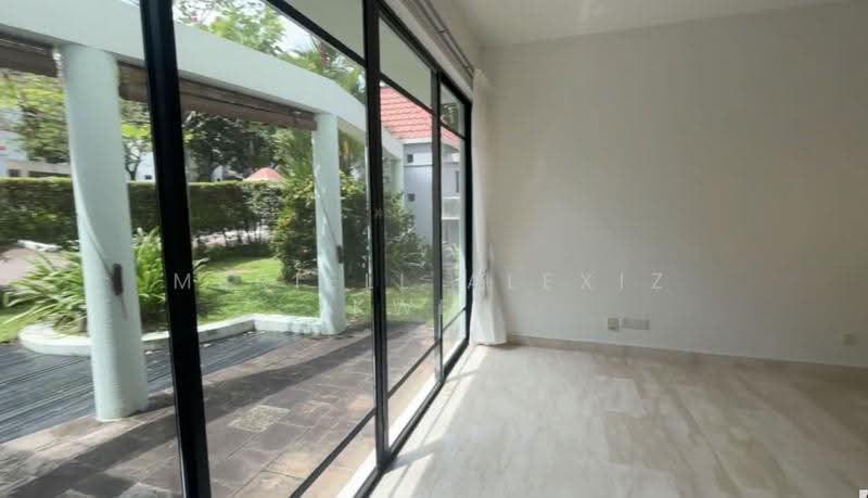 Landed 5 bedroom Terrace near Somerset & Orchard Road, Lloyd Road. Somerset Road, Orchard / River Valley, 5 Bedrooms, 2,242 sqft, Terraced House For Rent, by Meriell Alexiz Kwek, 500287790 - Exterior - PropertyGuru.com.sg