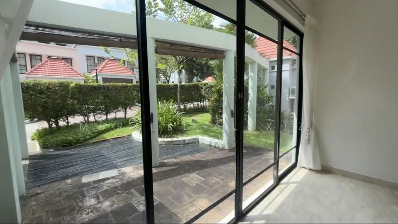 Landed 5 bedroom Terrace near Somerset & Orchard Road, Lloyd Road. Somerset Road, Orchard / River Valley, 5 Bedrooms, 2,242 sqft, Terraced House For Rent, by Meriell Alexiz Kwek, 500287790 - Exterior - PropertyGuru.com.sg