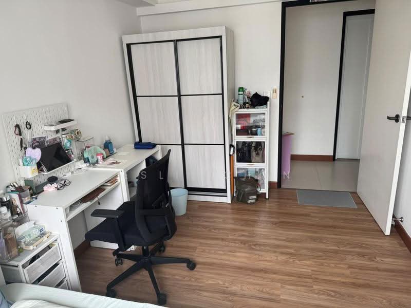 453B Fernvale Road, 453B Fernvale Road, Seletar / Yio Chu Kang, Room Rental, 200 sqft, HDB Flat For Rent, by Leslie Chan, 500287800 - Study - PropertyGuru.com.sg