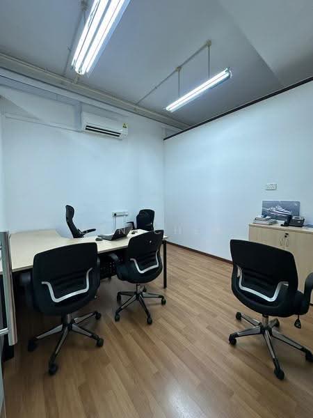 Tradehub 21, 8 Boon Lay Way, Boon Lay / Jurong / Tuas, 1,841 sqft, Light Industrial (B1) For Rent, by Ben Chew, 500287810 - Interior - CommercialGuru.com.sg
