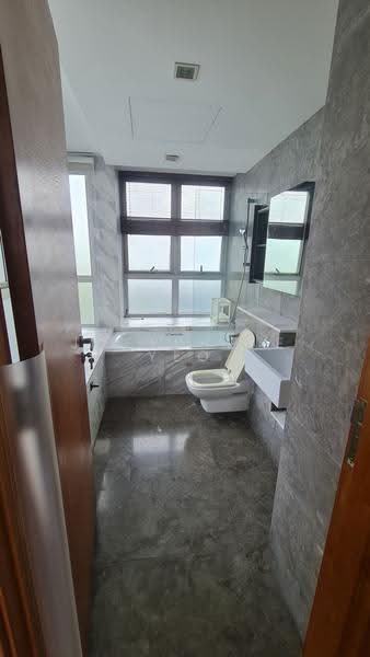The Parc Condominium, 11 West Coast Walk, Buona Vista / West Coast / Clementi New Town, 4 Bedrooms, 1,421 sqft, Condominium For Rent, by Josephine Yeo, 500287818 - Bathroom - PropertyGuru.com.sg