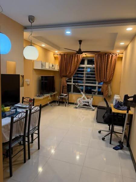 442B Fajar Road, 442B Fajar Road, Dairy Farm / Bukit Panjang / Choa Chu Kang, 2 Bedrooms, 750 sqft, HDB Flat For Rent, by Sanjeev Kumar, 500287819 - Living Room - PropertyGuru.com.sg