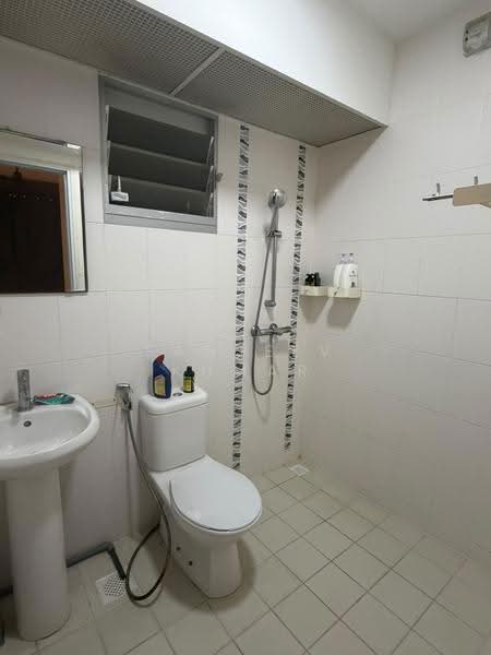 442B Fajar Road, 442B Fajar Road, Dairy Farm / Bukit Panjang / Choa Chu Kang, 2 Bedrooms, 750 sqft, HDB Flat For Rent, by Sanjeev Kumar, 500287819 - Bathroom - PropertyGuru.com.sg