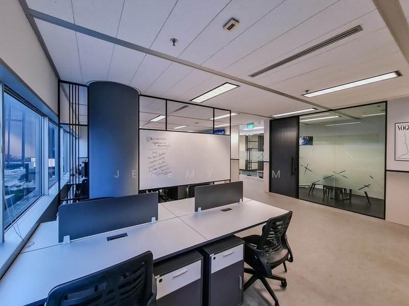 Gateway East, 152 Beach Road, Beach Road / Bugis / Rochor, 4,059 sqft, Office For Rent, by Jeremy Lim, 500287821 - Office - CommercialGuru.com.sg