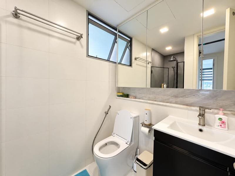 Ferraria Park Condo, 8 Flora Drive, Changi Airport / Changi Village, 2 Bedrooms, 883 sqft, Condominium For Sale, by Faith Ng 黄丽娴, 500287832 - Bathroom - PropertyGuru.com.sg