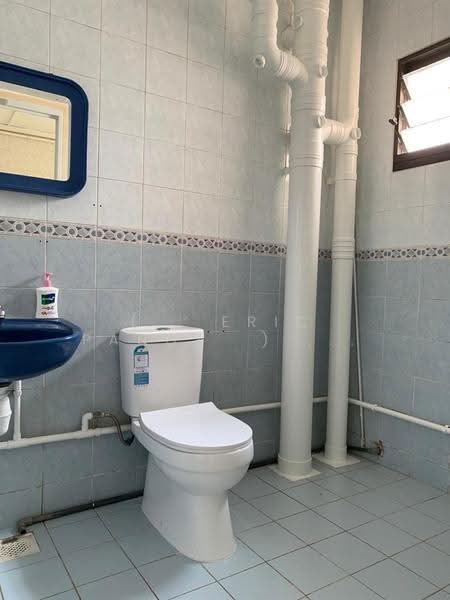 404 Admiralty Link, 404 Admiralty Link, Sembawang / Yishun, 3 Bedrooms, 1,184 sqft, HDB Flat For Rent, by ( Eric Pang ) Pang Teck Siong, 500287833 - Bathroom - PropertyGuru.com.sg