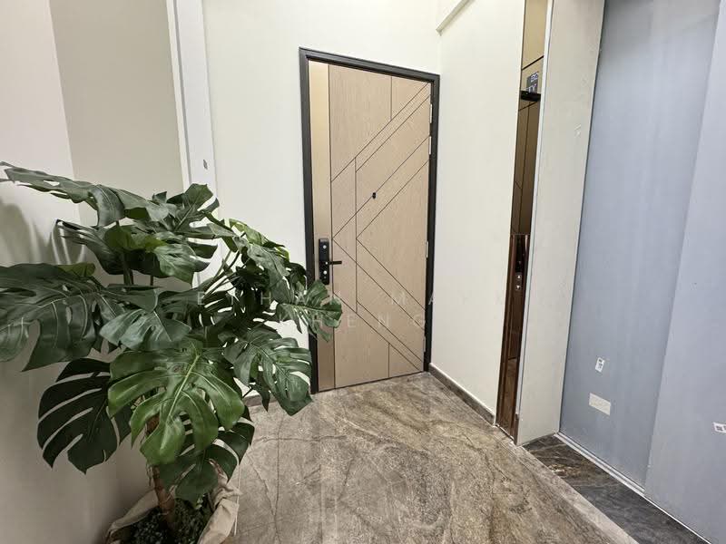 Perfect Ten, 323 Bukit Timah Road, Tanglin / Holland / Bukit Timah, 2 Bedrooms, 786 sqft, Condominium For Rent, by Ethan Mark Kheng, 500287836 - Entrance - PropertyGuru.com.sg