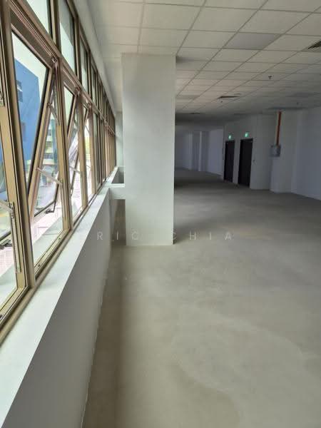 Hudson Industrial Building, 14 New Industrial Road, Hougang / Punggol / Sengkang, 2,207 sqft, Light Industrial (B1) For Rent, by Eric Chia, 500287839 - Corridor - CommercialGuru.com.sg