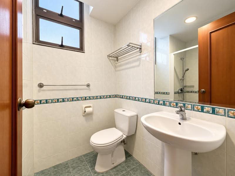Seletaris, 501 Sembawang Road, Sembawang / Yishun, 3 Bedrooms, 1,550 sqft, Condominium For Rent, by Collin Tan, 500287845 - Bathroom - PropertyGuru.com.sg