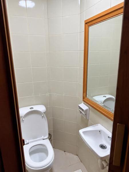 Eastpoint Green, 1 Simei Street 3, Pasir Ris / Tampines, 2 Bedrooms, 969 sqft, Condominium For Sale, by Fendy Lee, 500287848 - Bathroom - PropertyGuru.com.sg