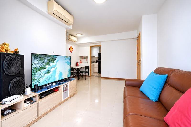 The Tampines Trilliant, 33 Tampines Central 7, Pasir Ris / Tampines, 3 Bedrooms, 872 sqft, Condominium For Sale, by Ethan Tan, 500287858 - Living Room - PropertyGuru.com.sg