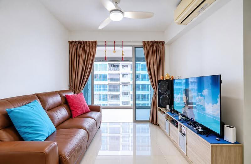 The Tampines Trilliant, 33 Tampines Central 7, Pasir Ris / Tampines, 3 Bedrooms, 872 sqft, Condominium For Sale, by Ethan Tan, 500287858 - Living Room - PropertyGuru.com.sg