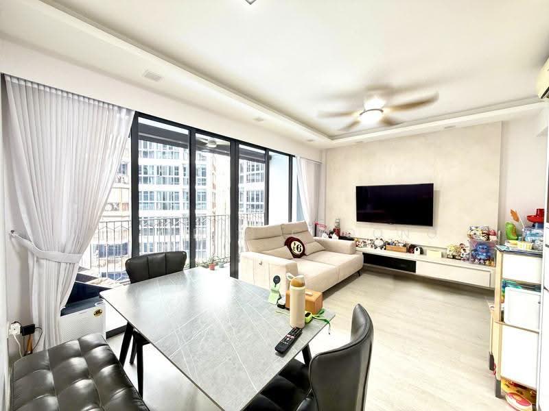 The Criterion, 17 Yishun Street 51, Sembawang / Yishun, 3 Bedrooms, 893 sqft, Condominium For Sale, by Brendan Choong, 500287880 - Living Room - PropertyGuru.com.sg