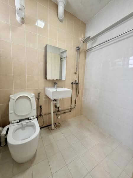 58 Chai Chee Drive, 58 Chai Chee Drive, Bedok / Upper East Coast, Room Rental, 180 sqft, HDB Flat For Rent, by Jean Koh, 500287882 - Bathroom - PropertyGuru.com.sg