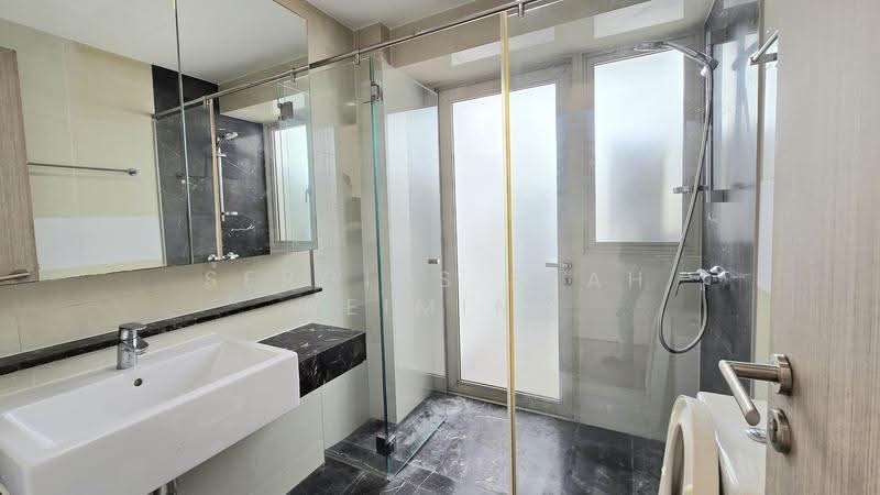 Flamingo Valley, 480 Siglap Road, East Coast / Marine Parade, 2 Bedrooms, 990 sqft, Condominium For Rent, by Sergius Seah Weiming, 500287896 - Level 2 Bathroom - PropertyGuru.com.sg