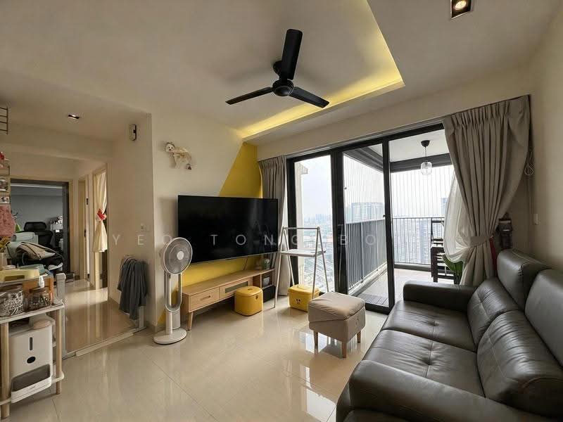 311A Clementi Avenue 4, 311A Clementi Avenue 4, Buona Vista / West Coast / Clementi New Town, 3 Bedrooms, 883 sqft, HDB Flat For Sale, by Yeo Tong Boon, 500287897 - Living Room - PropertyGuru.com.sg
