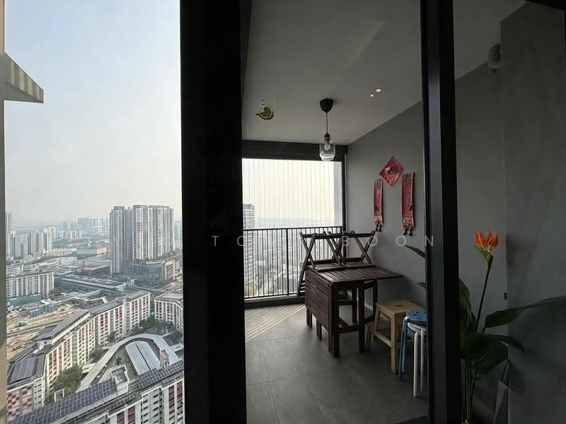 311A Clementi Avenue 4, 311A Clementi Avenue 4, Buona Vista / West Coast / Clementi New Town, 3 Bedrooms, 883 sqft, HDB Flat For Sale, by Yeo Tong Boon, 500287897 - Balcony - PropertyGuru.com.sg