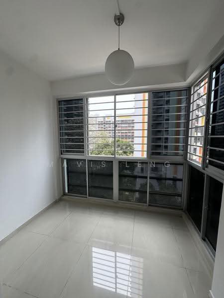 270 Toh Guan Road, 270 Toh Guan Road, Boon Lay / Jurong / Tuas, 3 Bedrooms, 1,302 sqft, HDB Flat For Sale, by Mavis Leng, 500287900 - Balcony - PropertyGuru.com.sg
