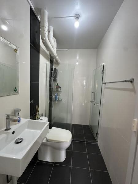 270 Toh Guan Road, 270 Toh Guan Road, Boon Lay / Jurong / Tuas, 3 Bedrooms, 1,302 sqft, HDB Flat For Sale, by Mavis Leng, 500287900 - Bathroom - PropertyGuru.com.sg