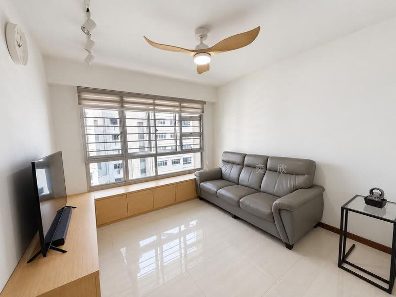 109A Canberra Walk, 109A Canberra Walk, Sembawang / Yishun, 3 Bedrooms, 1,012 sqft, HDB Flat For Sale, by John Tan 奕欣, 500287911 - Living Room - PropertyGuru.com.sg