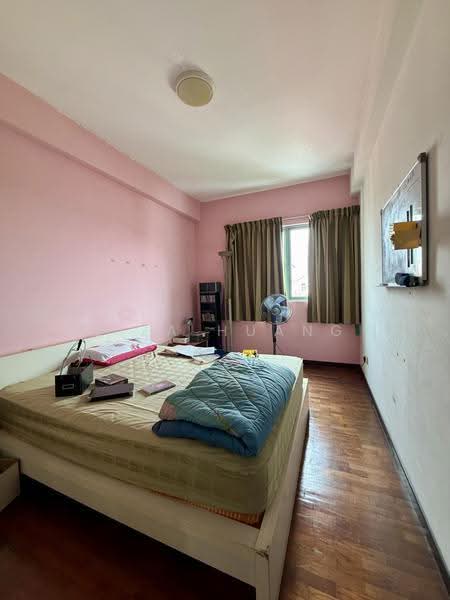 Stratford Court, 41A Bedok Ria Crescent, Bedok / Upper East Coast, 3 Bedrooms, 1,227 sqft, Condominium For Sale, by Liza Huang, 500287917 - Bedroom - PropertyGuru.com.sg